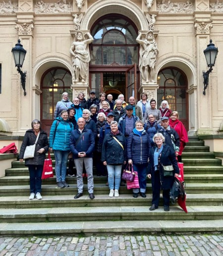 Gruppenbild der Besuchergruppe des Landtages aus Stralsund